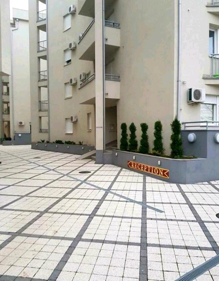 Royalwings Apartman Jagodina Eksteriør bilde