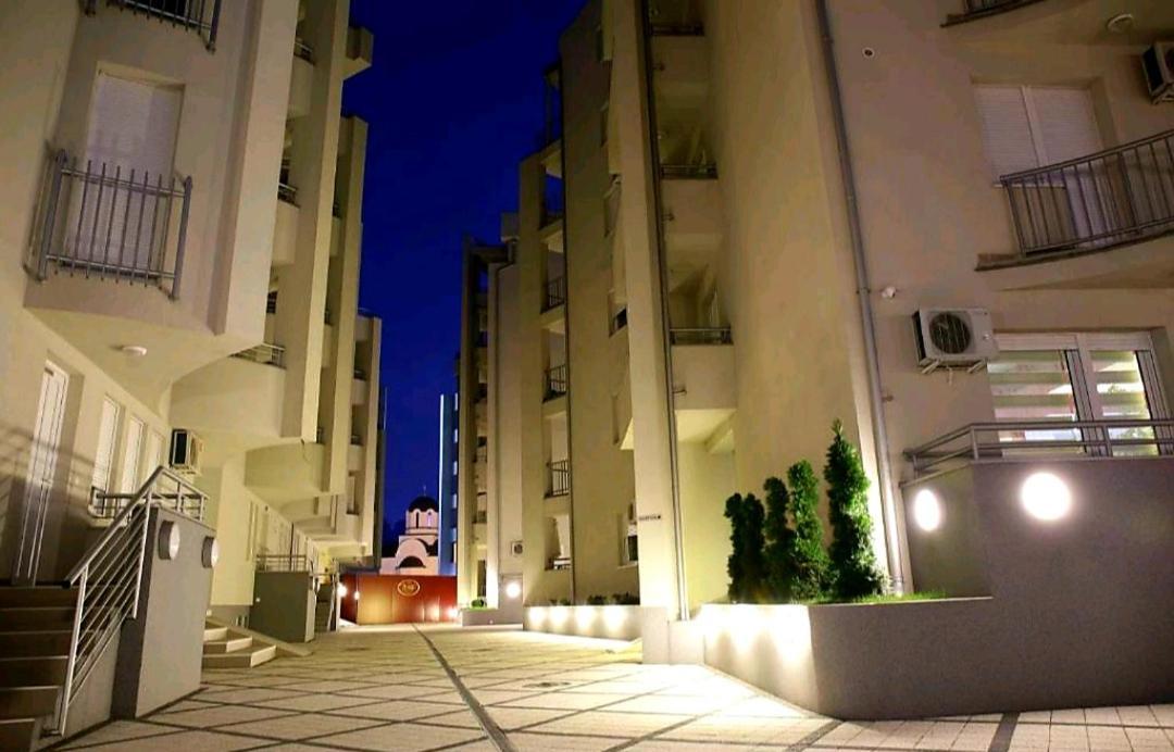 Royalwings Apartman Jagodina Eksteriør bilde